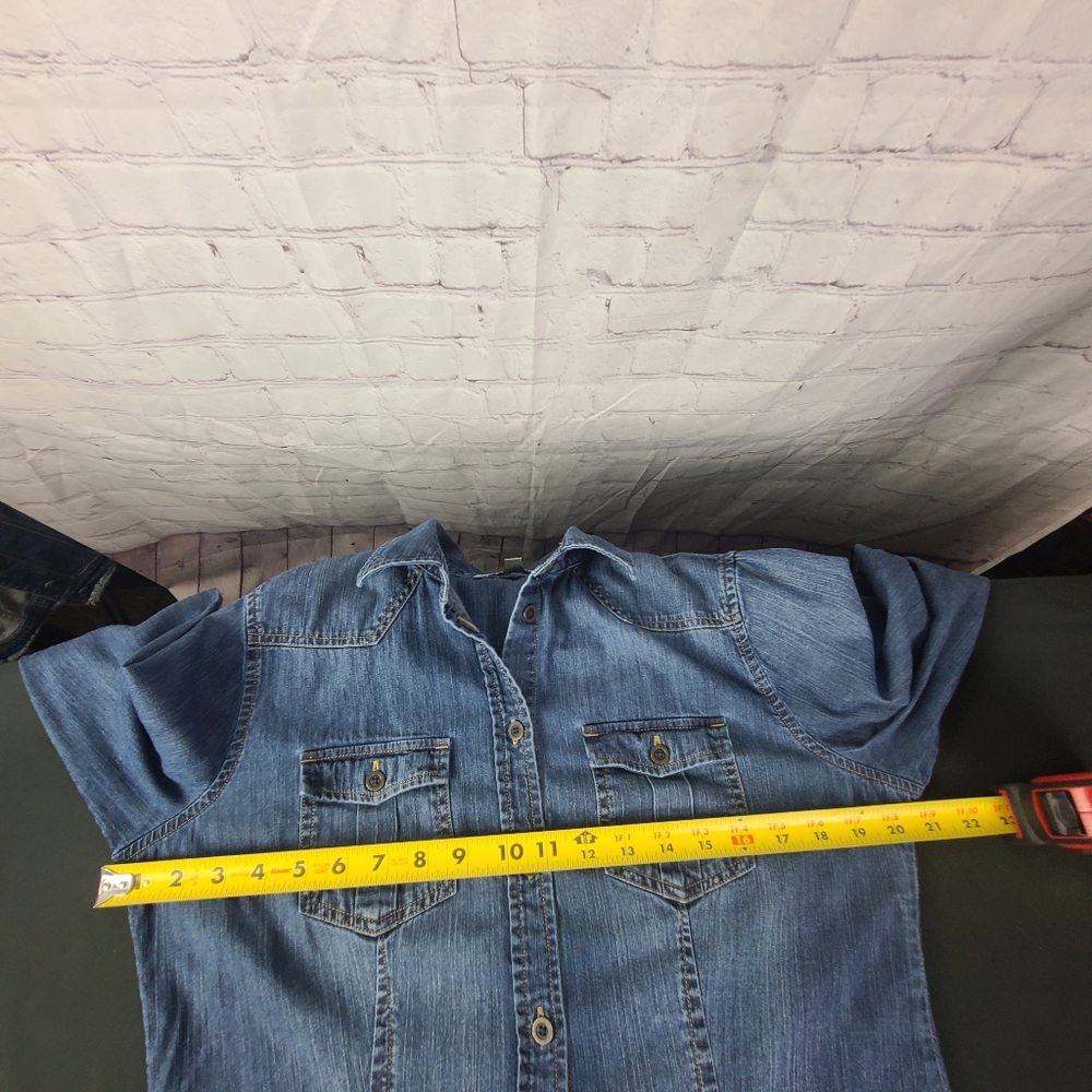 CAbi Denim Chambray Long-sleeved Button-Up # 970 Blue Med. - Picture 8 of 14